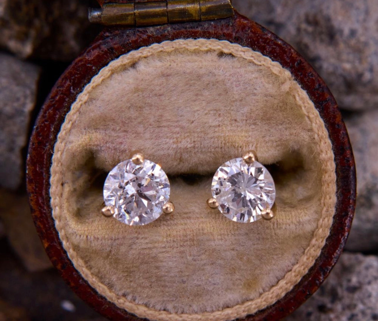Prong Set Studs