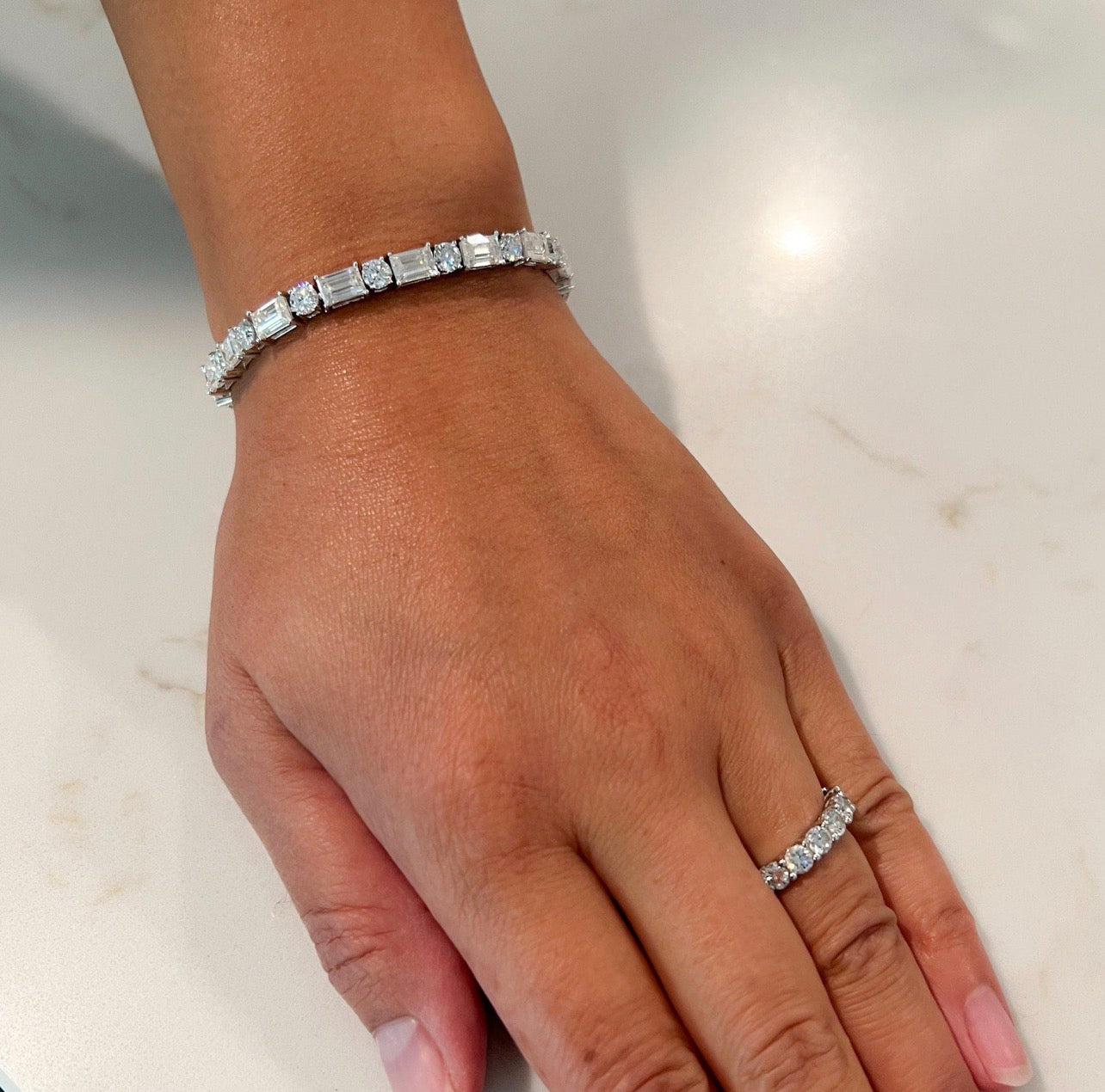 Emerald & Round Cut Tennis Bracelet