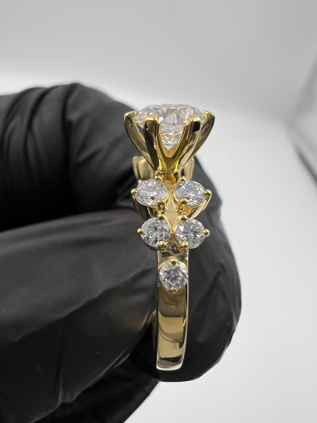 1.50ct Round Floral Band Engagement Ring