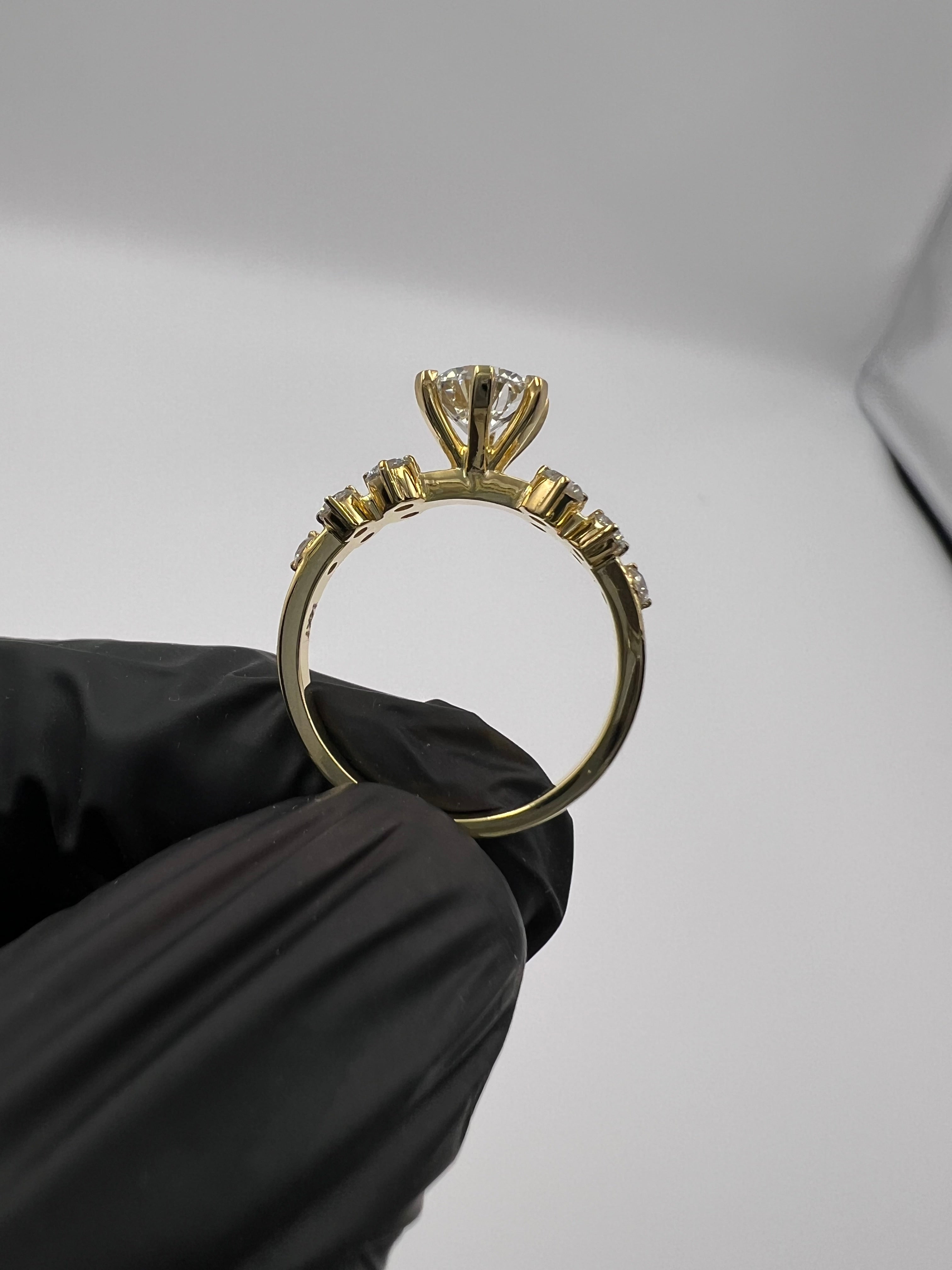 1.50ct Round Floral Band Engagement Ring