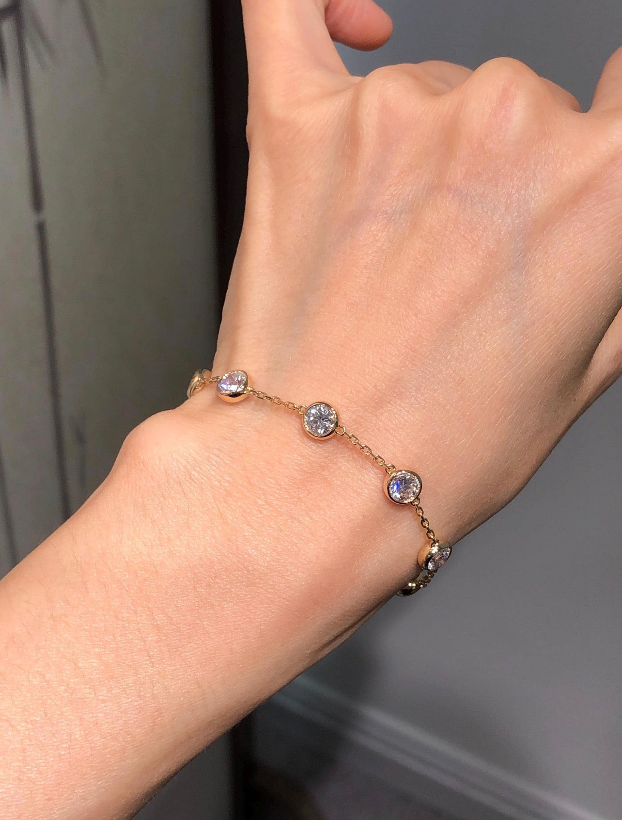 4ct Round Bezel Set Bubble Bracelet