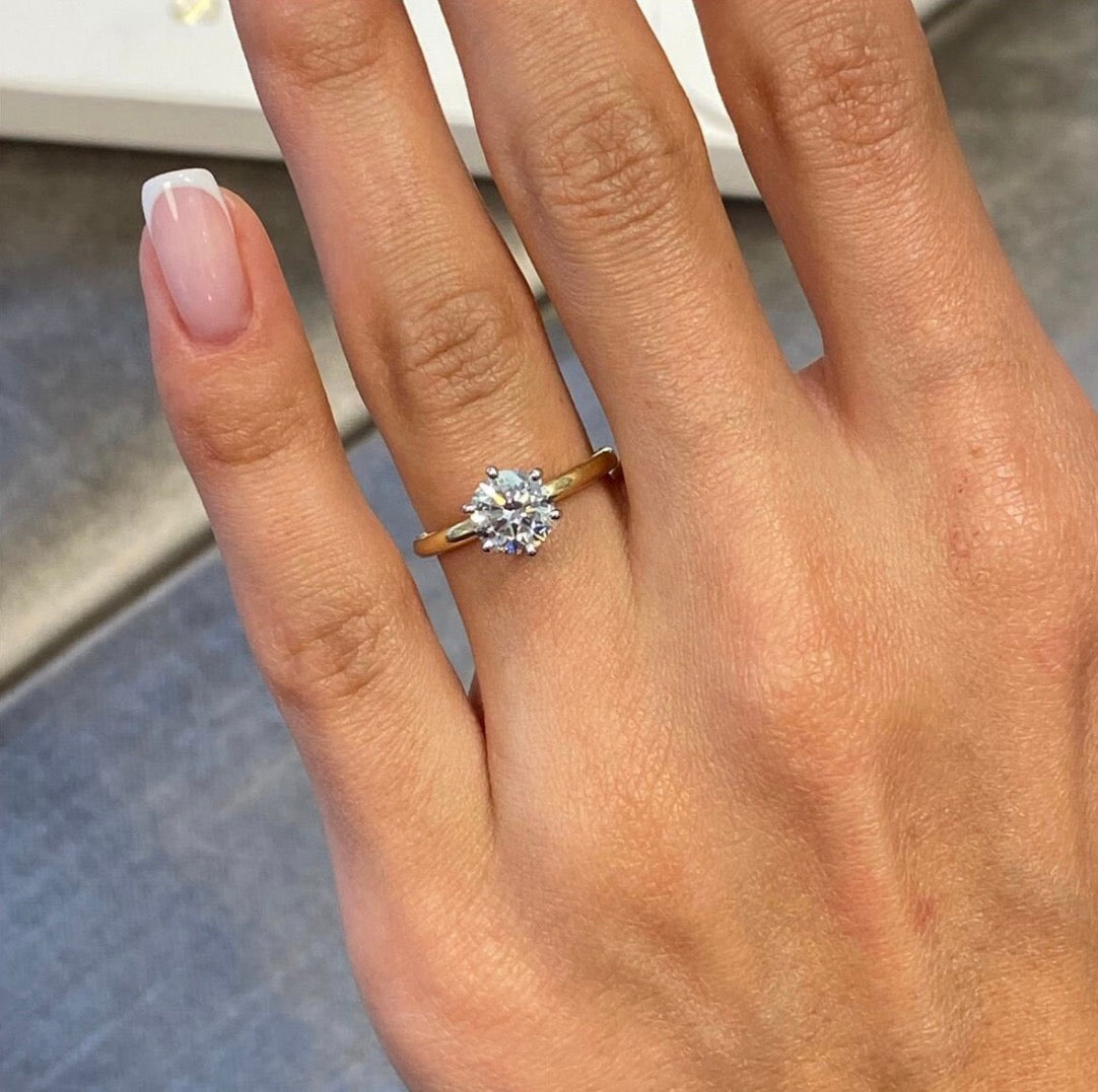 1.00ct Round Cut Engagement Ring
