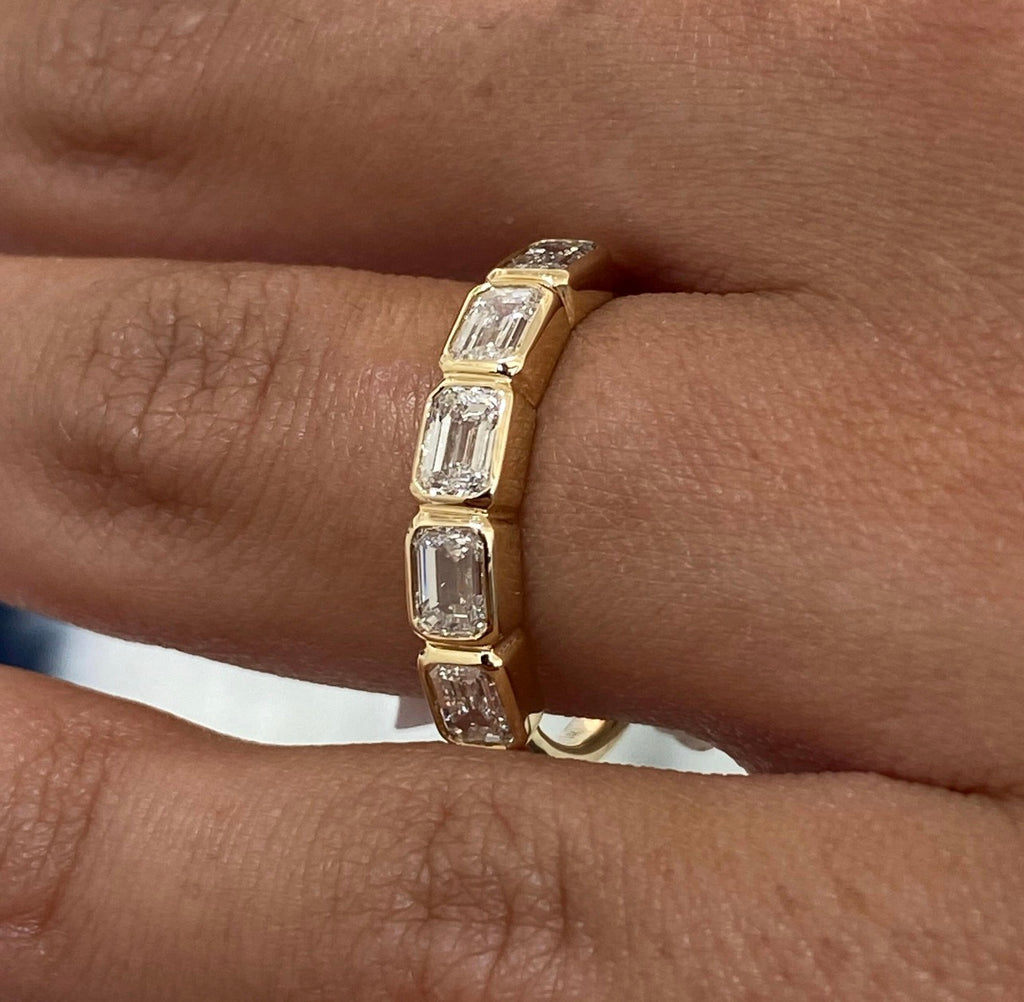 1.25ct Emerald East-West Bezel Set Ring