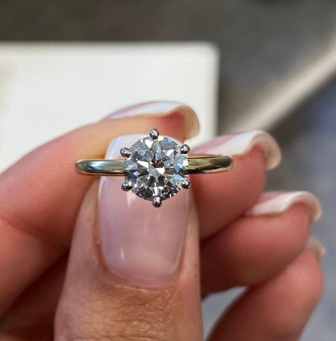 1.00ct Round Cut Engagement Ring