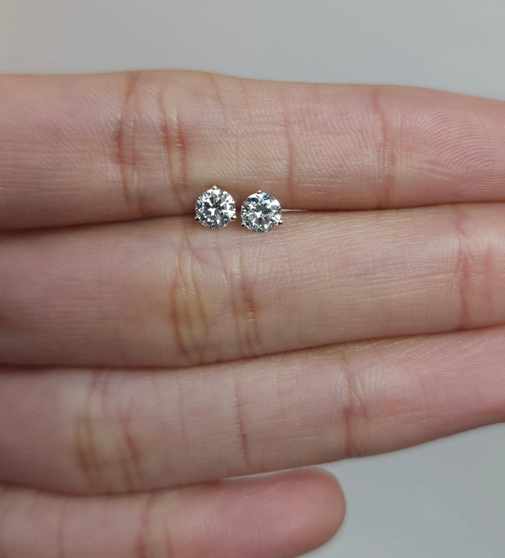1ct Round Cut Stud Earrings