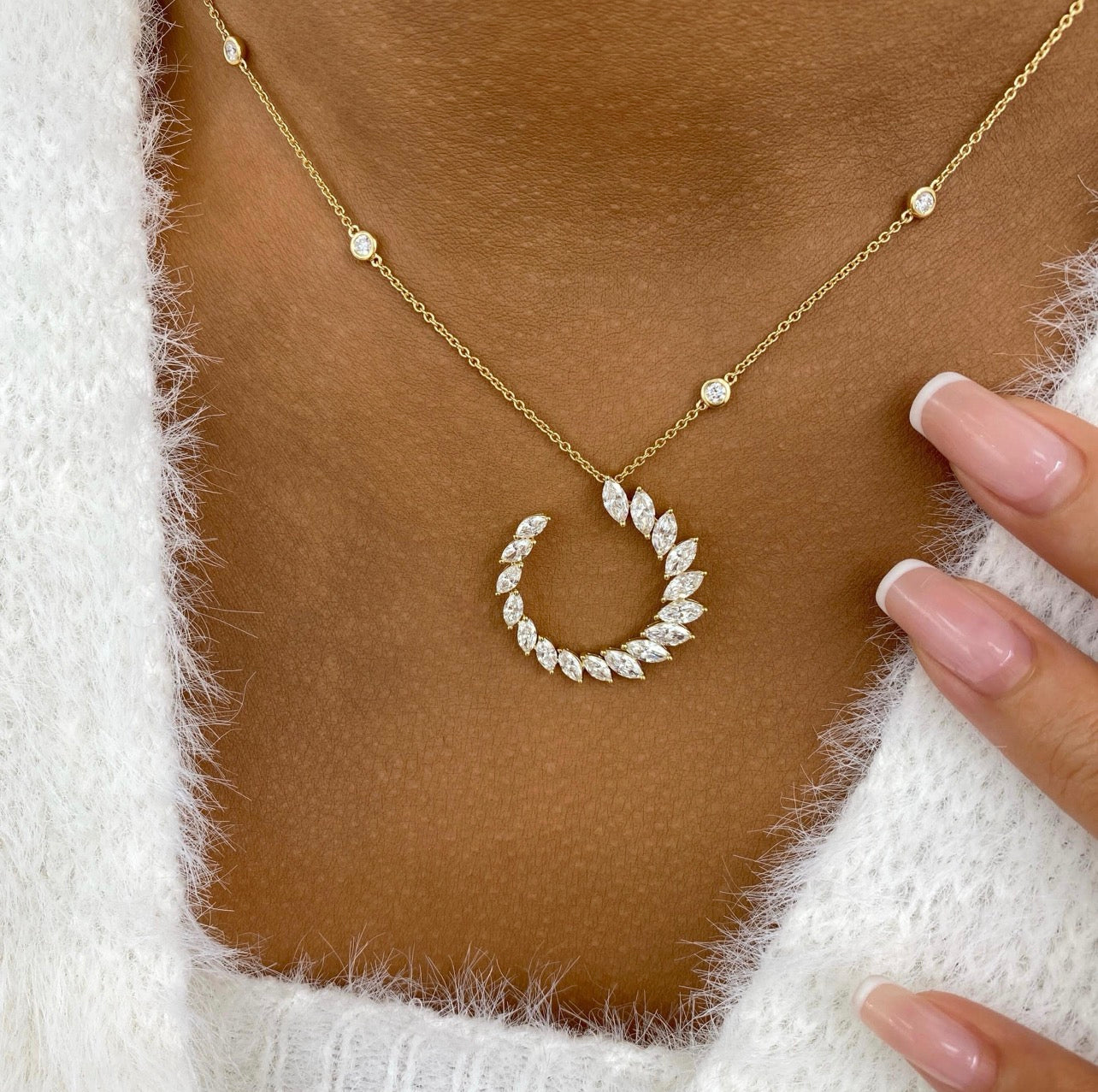 2.3ct Marquise Cut Necklace