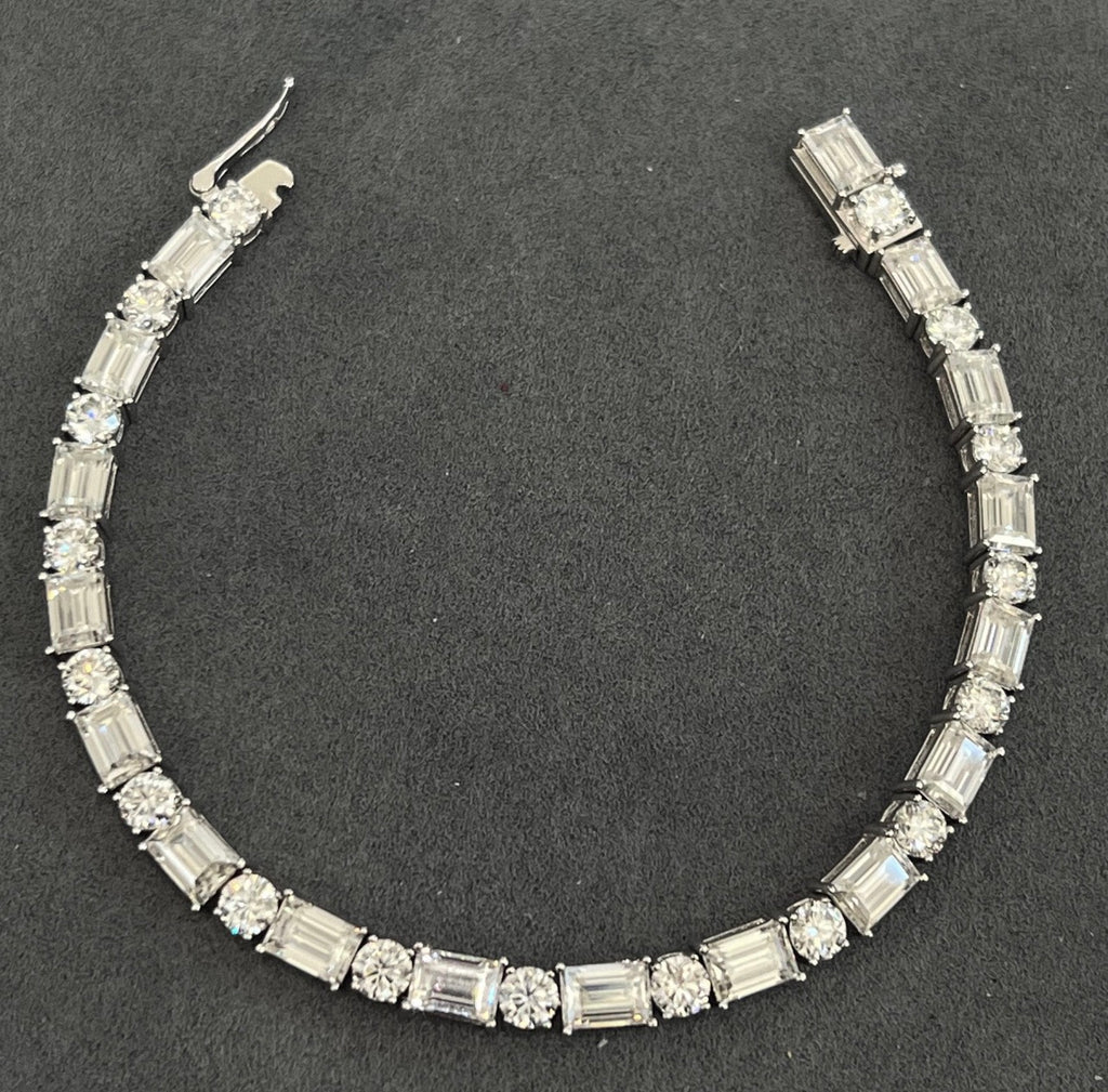 Emerald & Round Cut Tennis Bracelet