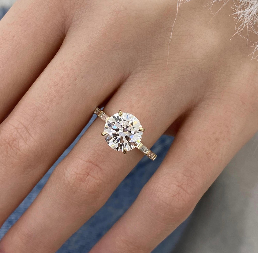 2.5ct Round Cut Diamond with Baguette Band