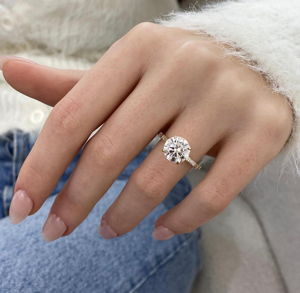 2.5ct Round Cut Diamond with Baguette Band