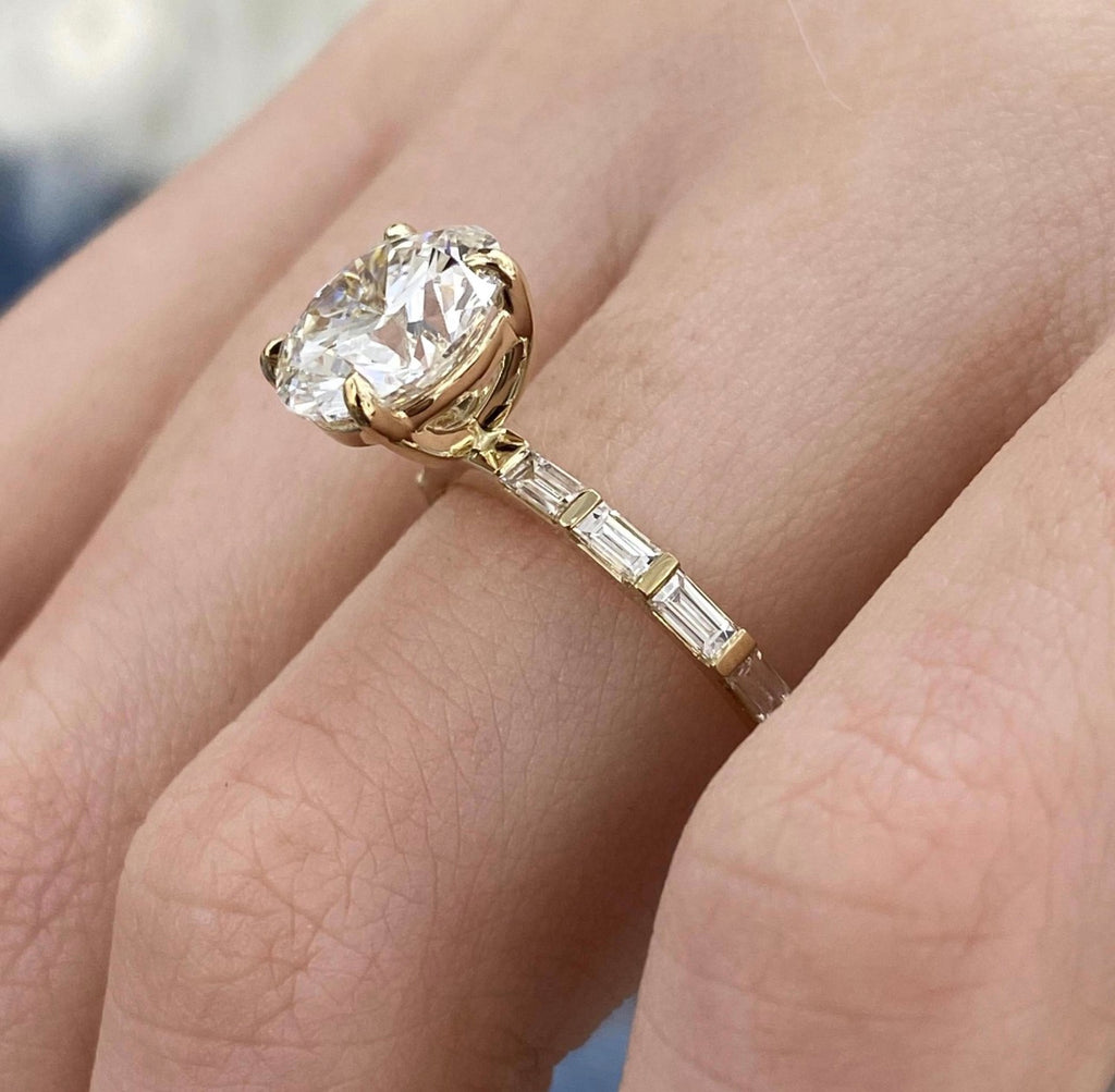 2.5ct Round Cut Diamond with Baguette Band