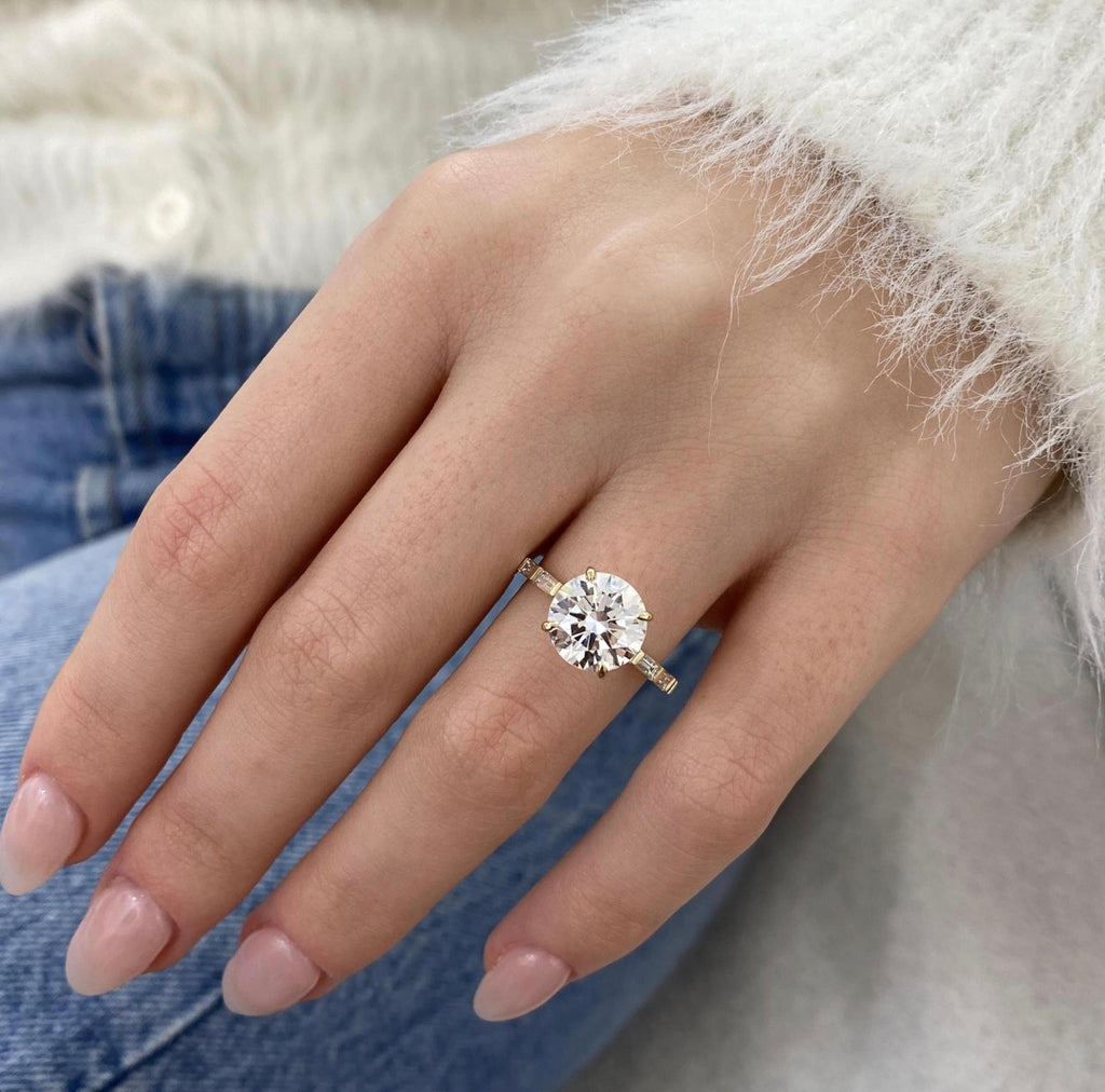 2.5ct Round Cut Diamond with Baguette Band