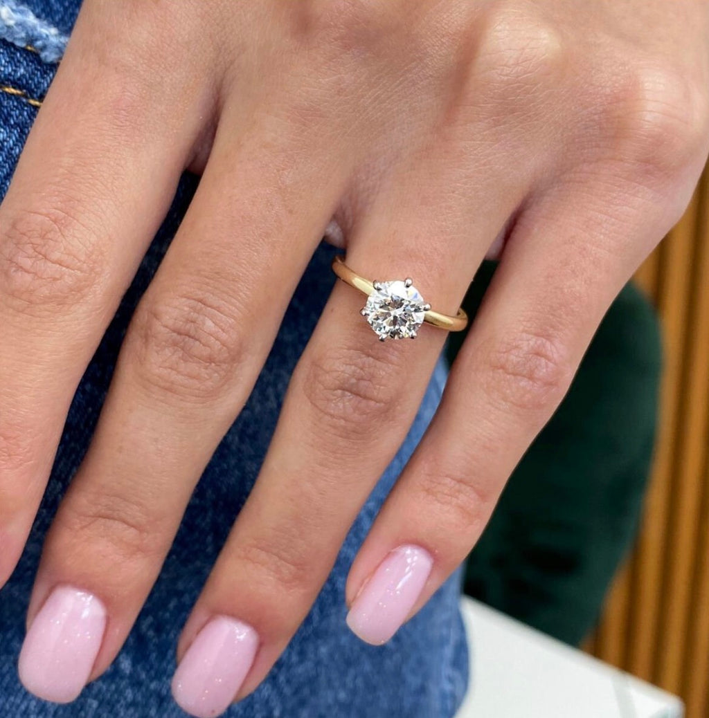 1.00ct Round Cut Engagement Ring