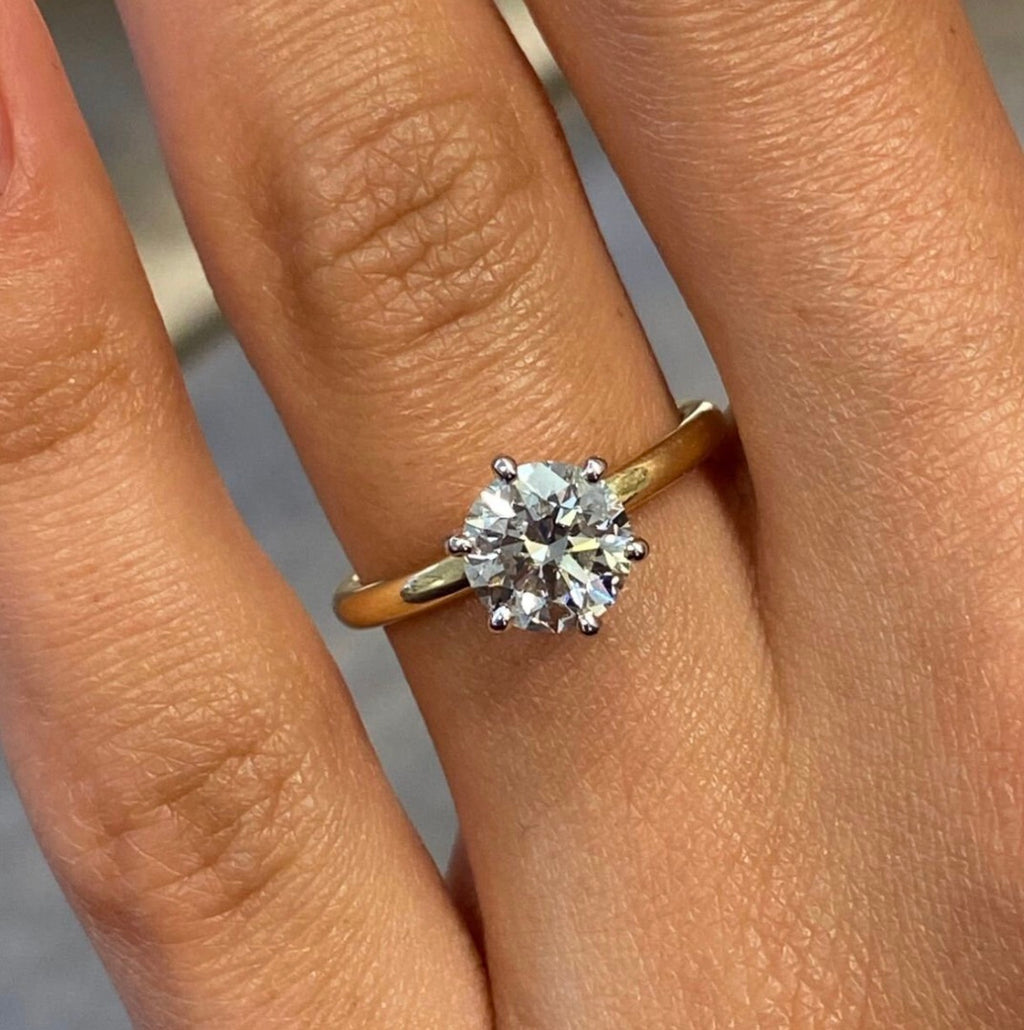 1.00ct Round Cut Engagement Ring