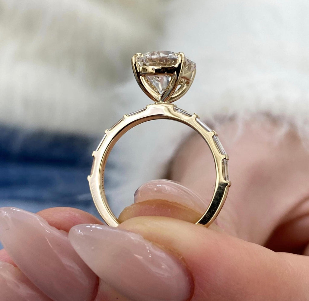 2.5ct Round Cut Diamond with Baguette Band