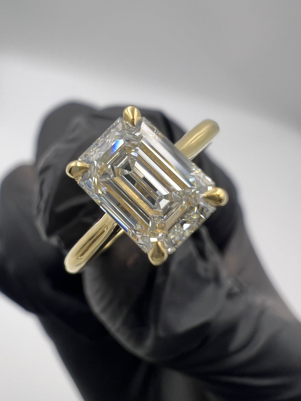 1.54ct Emerald Cathedral 4-Prong Set Engagement Ring - READY-TO-SHIP