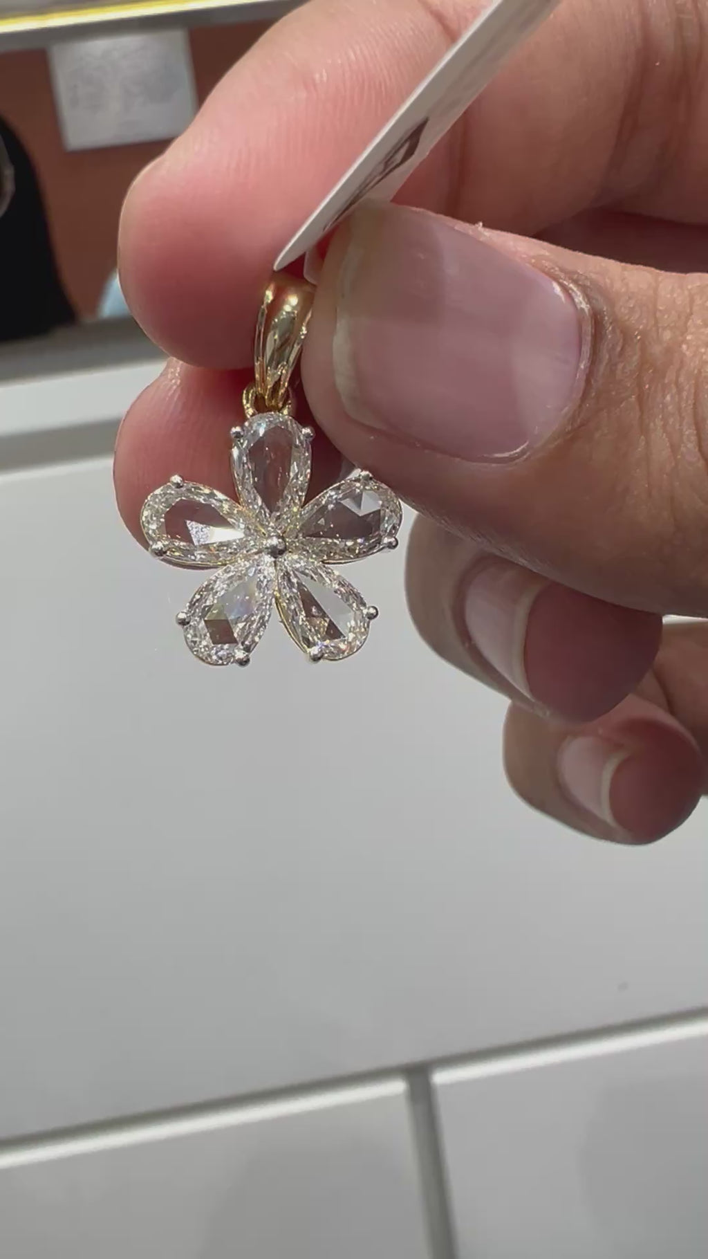 2ct Rosenschliff Birnenförmiger Blumenanhänger