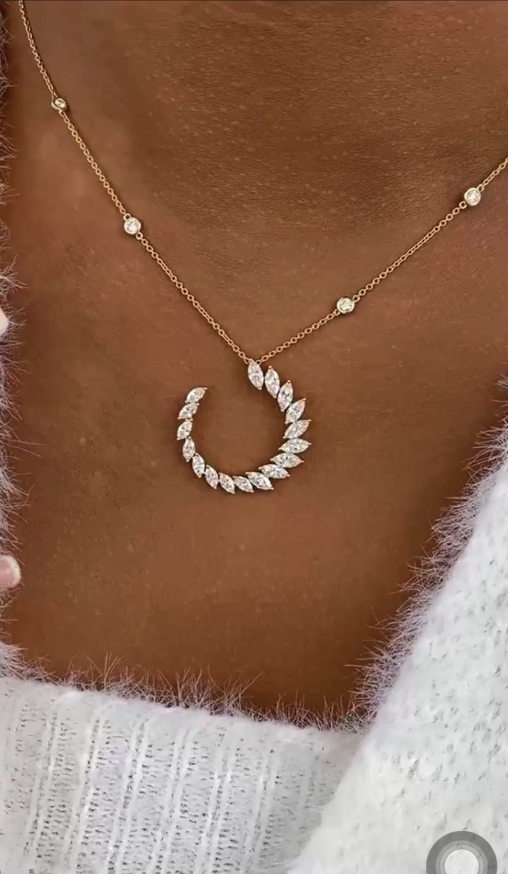 2.3ct Marquise Cut Necklace